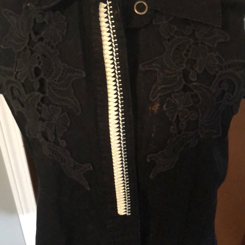 Black Tanktop - Picture 3 of 5